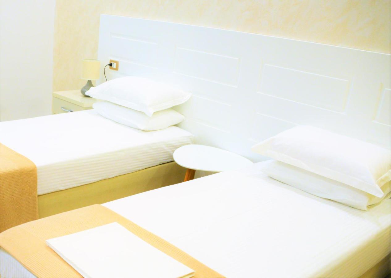 Comfort Hotel Fier Exterior foto